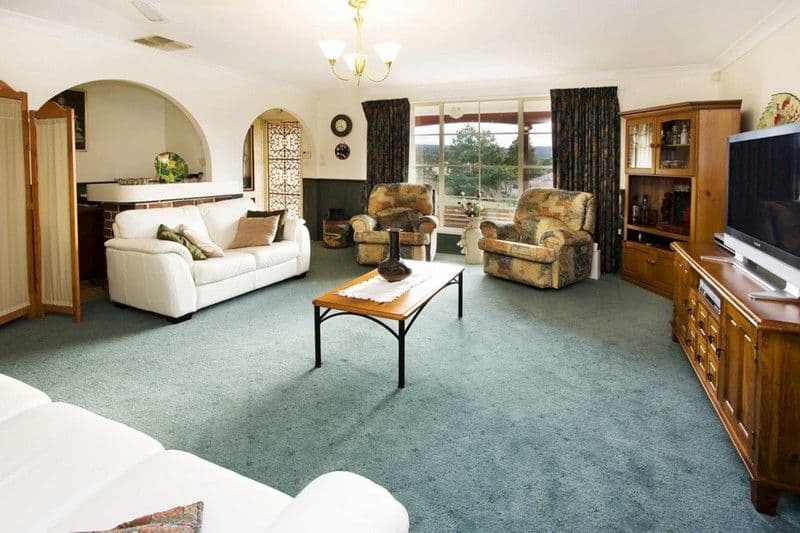 4 Ernstine Hill Close, GLENMORE PARK NSW 2745, Glenmore Park - Thumbnail 2
