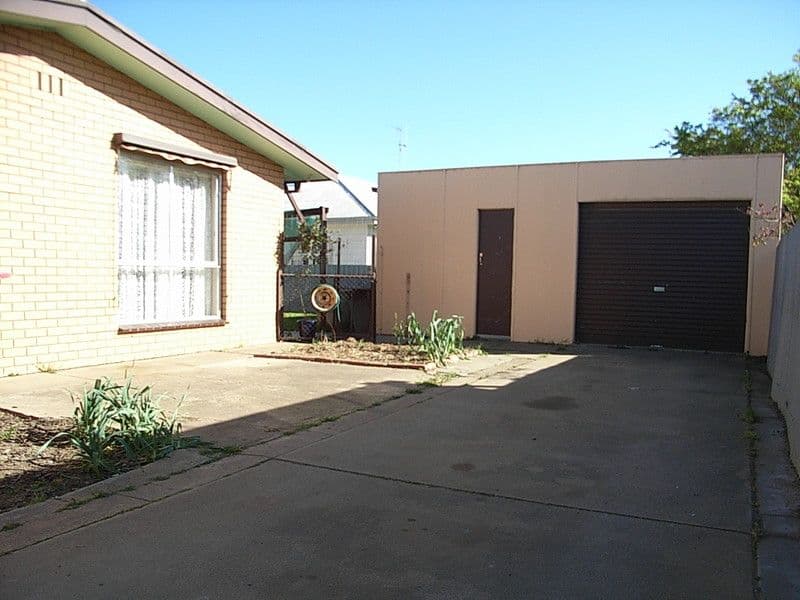 68 Mitchell Street, ECHUCA VIC 3564, Echuca - Thumbnail 8
