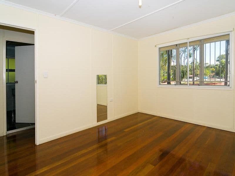 8 Hayden Street, RIVERVIEW QLD 4303, Riverview - Thumbnail 2