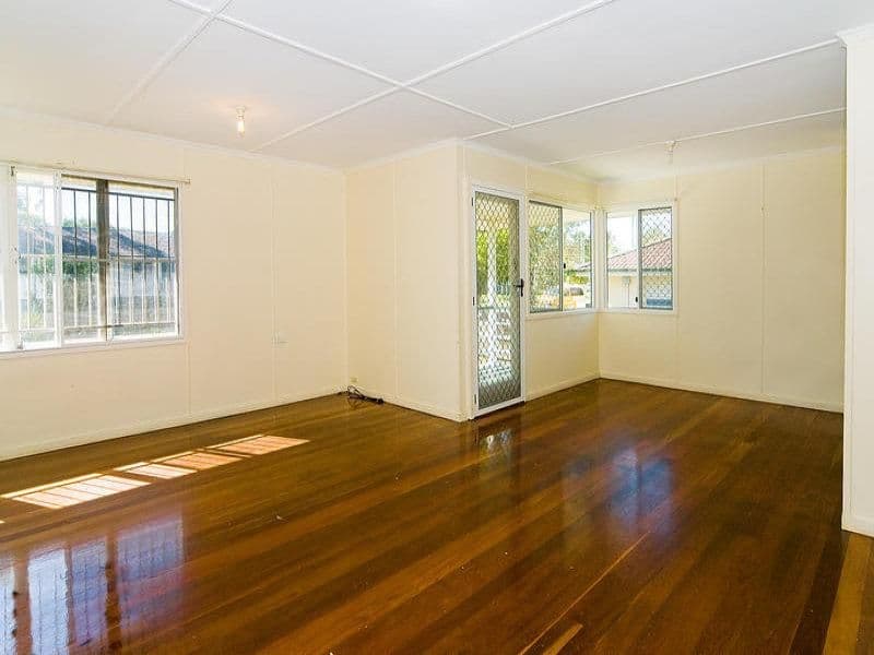 8 Hayden Street, RIVERVIEW QLD 4303, Riverview - Thumbnail 3