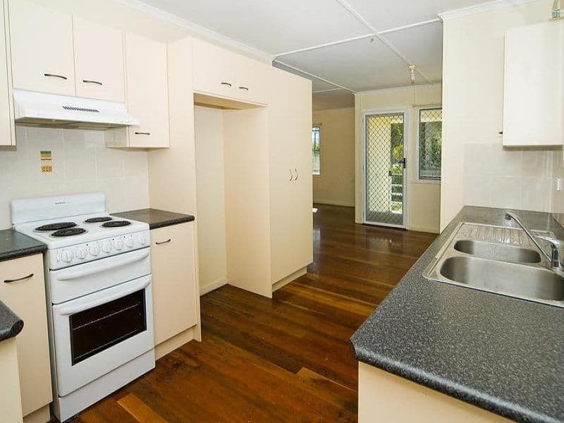 8 Hayden Street, RIVERVIEW QLD 4303, Riverview - Thumbnail 4