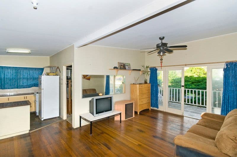 18 Leyte Avenue, PALM BEACH QLD 4221, Palm Beach - Thumbnail 3
