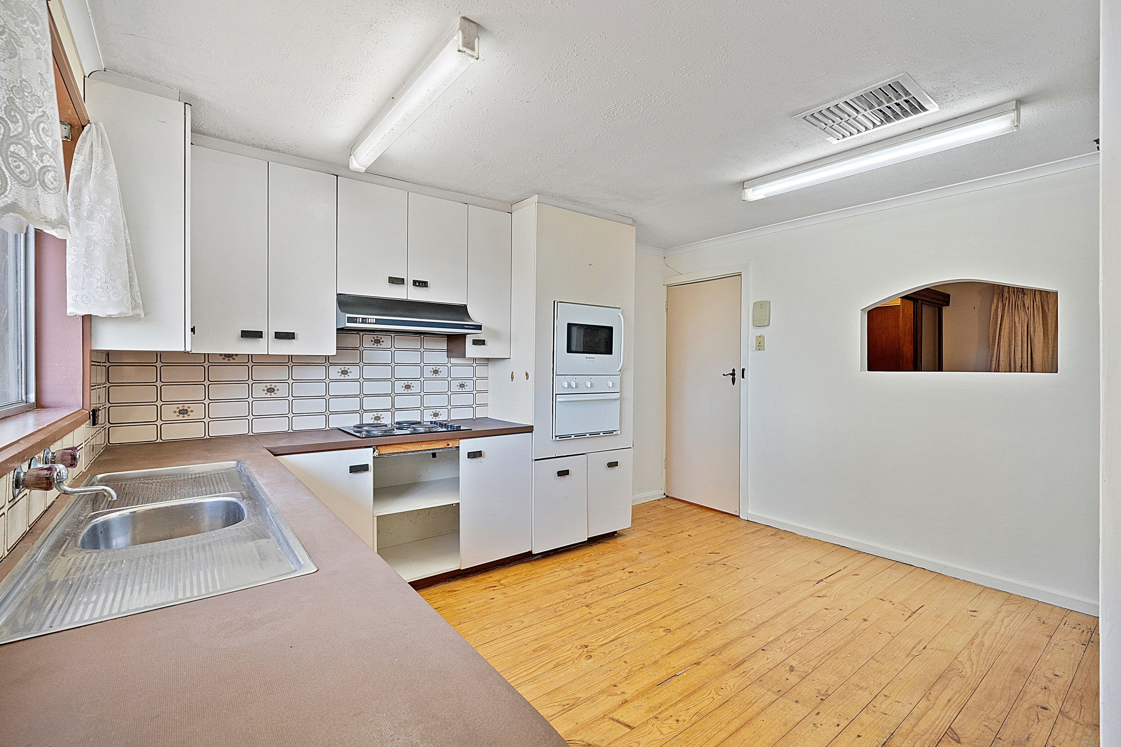 10 Marjorie Street, Gulfview Heights SA 5096, Gulfview Heights - Thumbnail 3