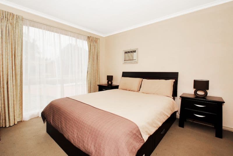 20 Hawkes Drive, MILL PARK VIC 3082, Mill Park - Thumbnail 4