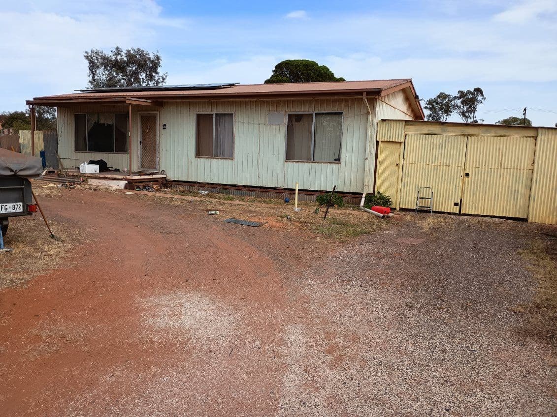 120 Phillips Street, IRON KNOB SA 5611, Iron Knob - Image 1