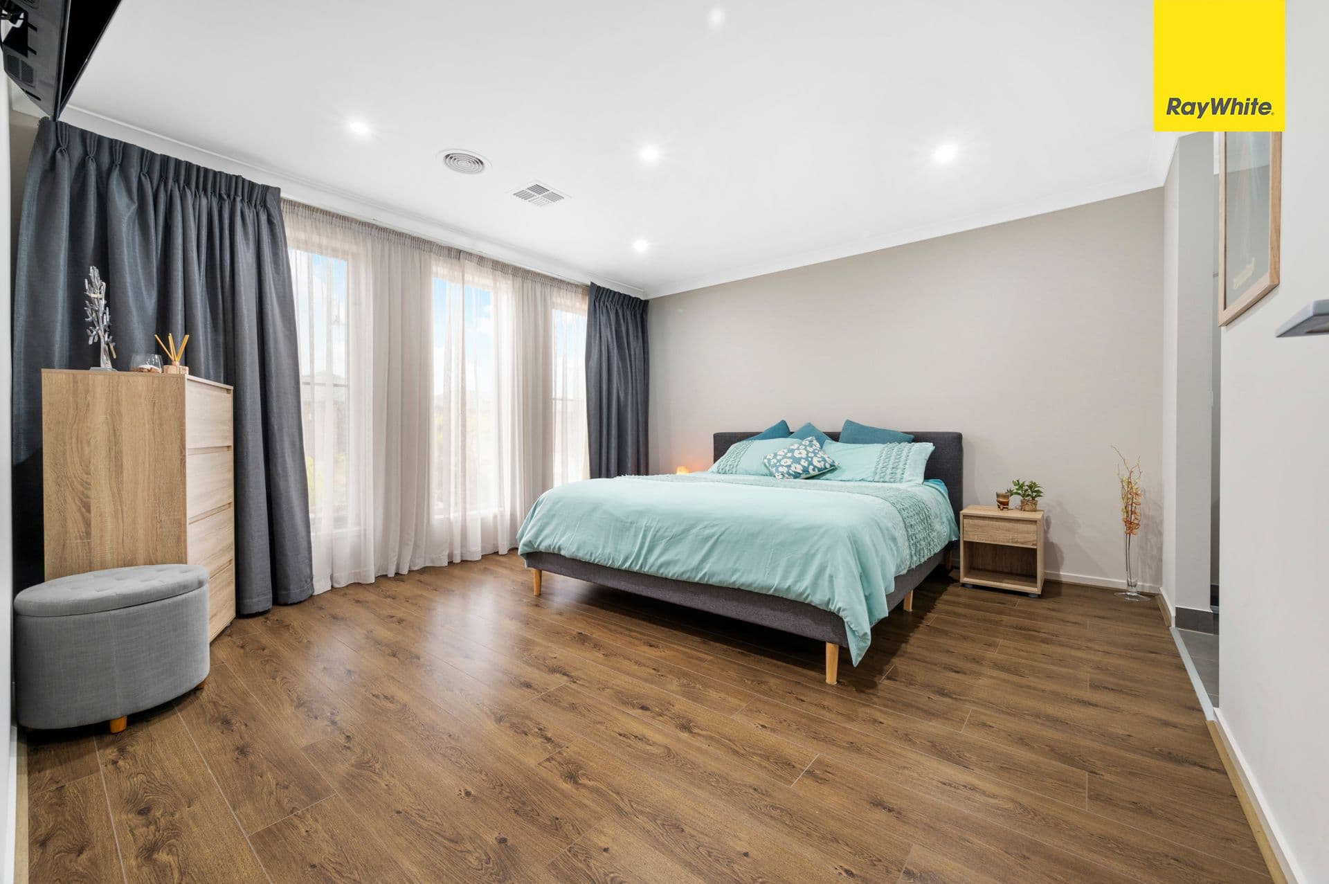 32 Long Forest Avenue, HARKNESS VIC 3337, Harkness - Thumbnail 2