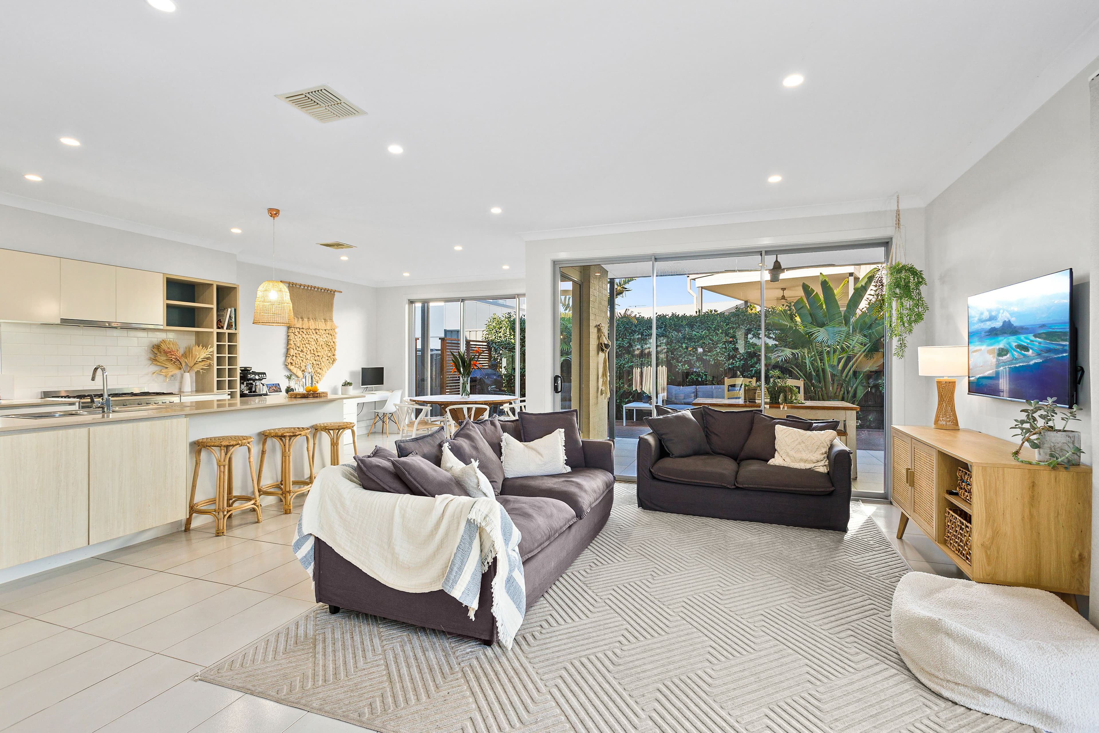 2 Cove Boulevard, Shell Cove NSW 2529, Shell Cove - Thumbnail 2