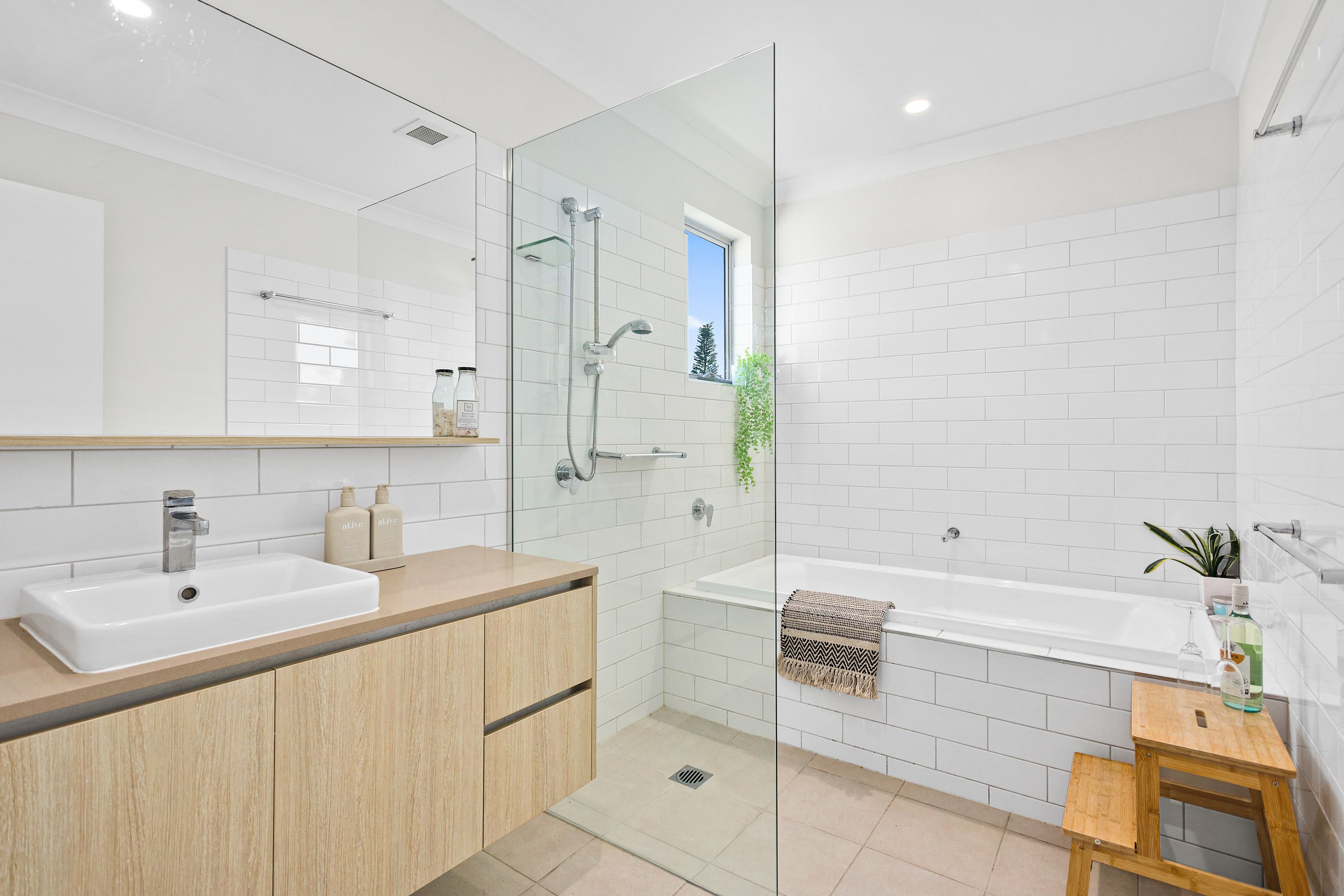 2 Cove Boulevard, Shell Cove NSW 2529, Shell Cove - Thumbnail 6