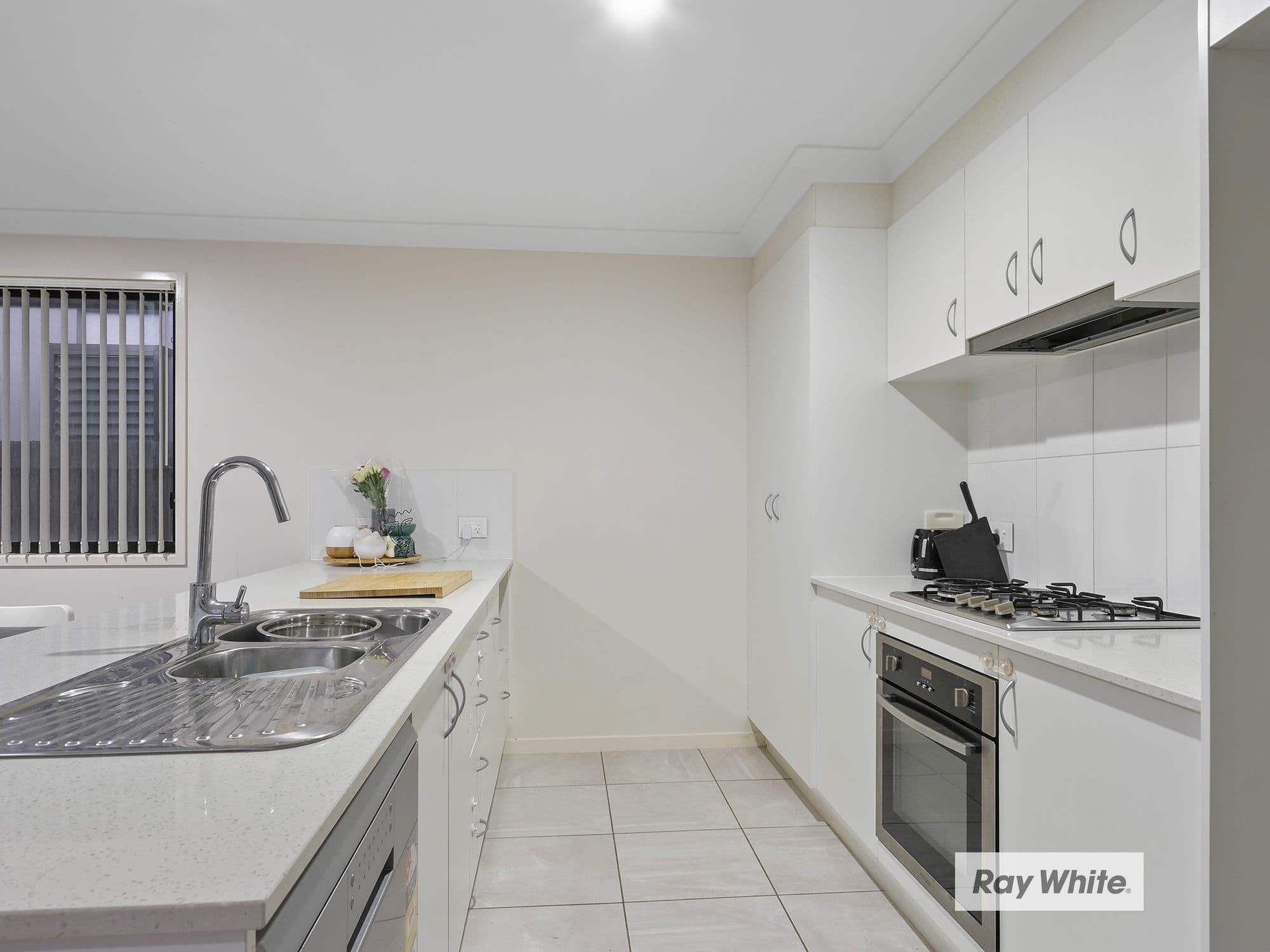 37 Booth Street, Redbank QLD 4301, Redbank - Thumbnail 2