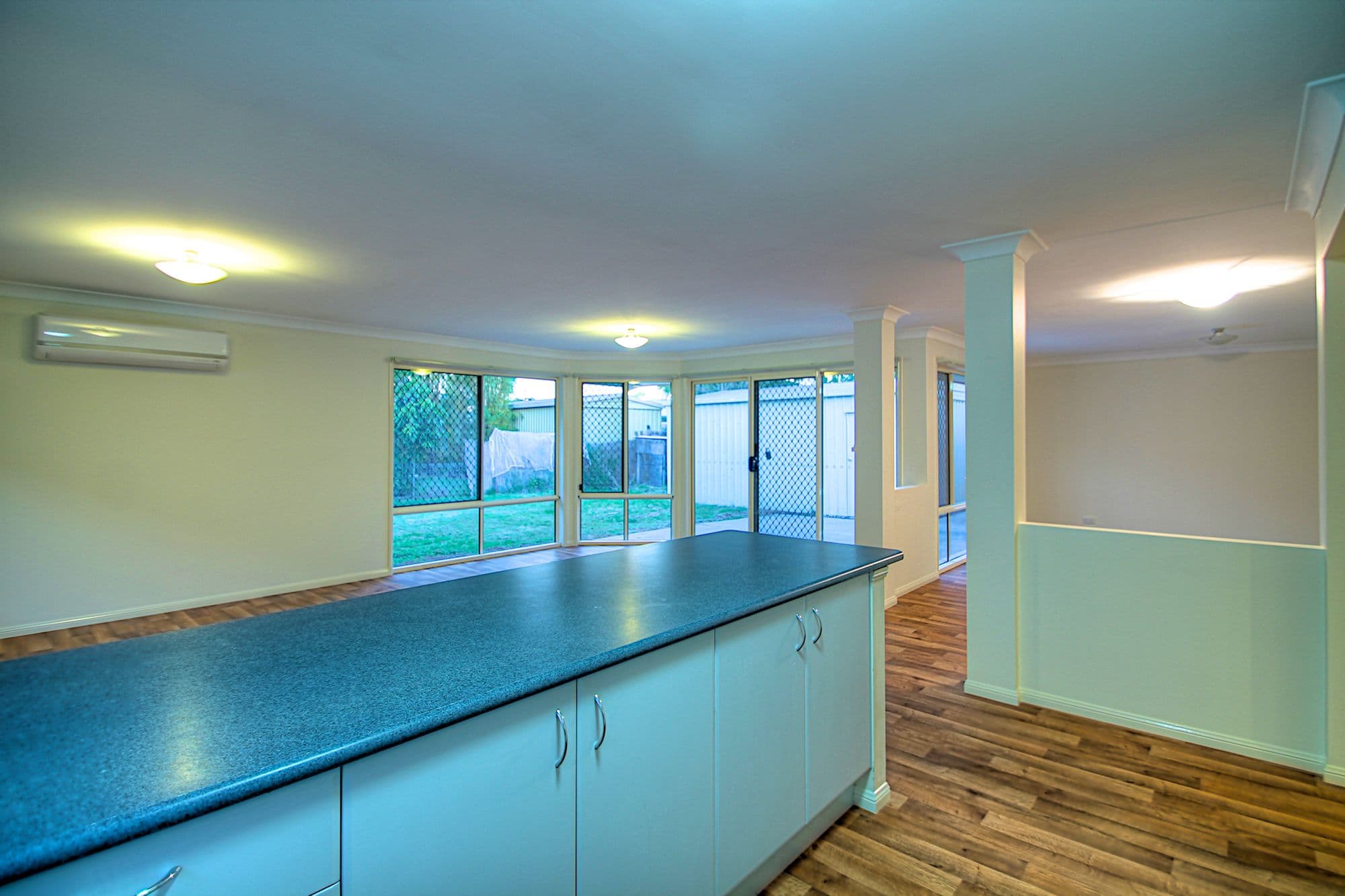 46 Russell Street, Silkstone QLD 4304, Silkstone - Thumbnail 4