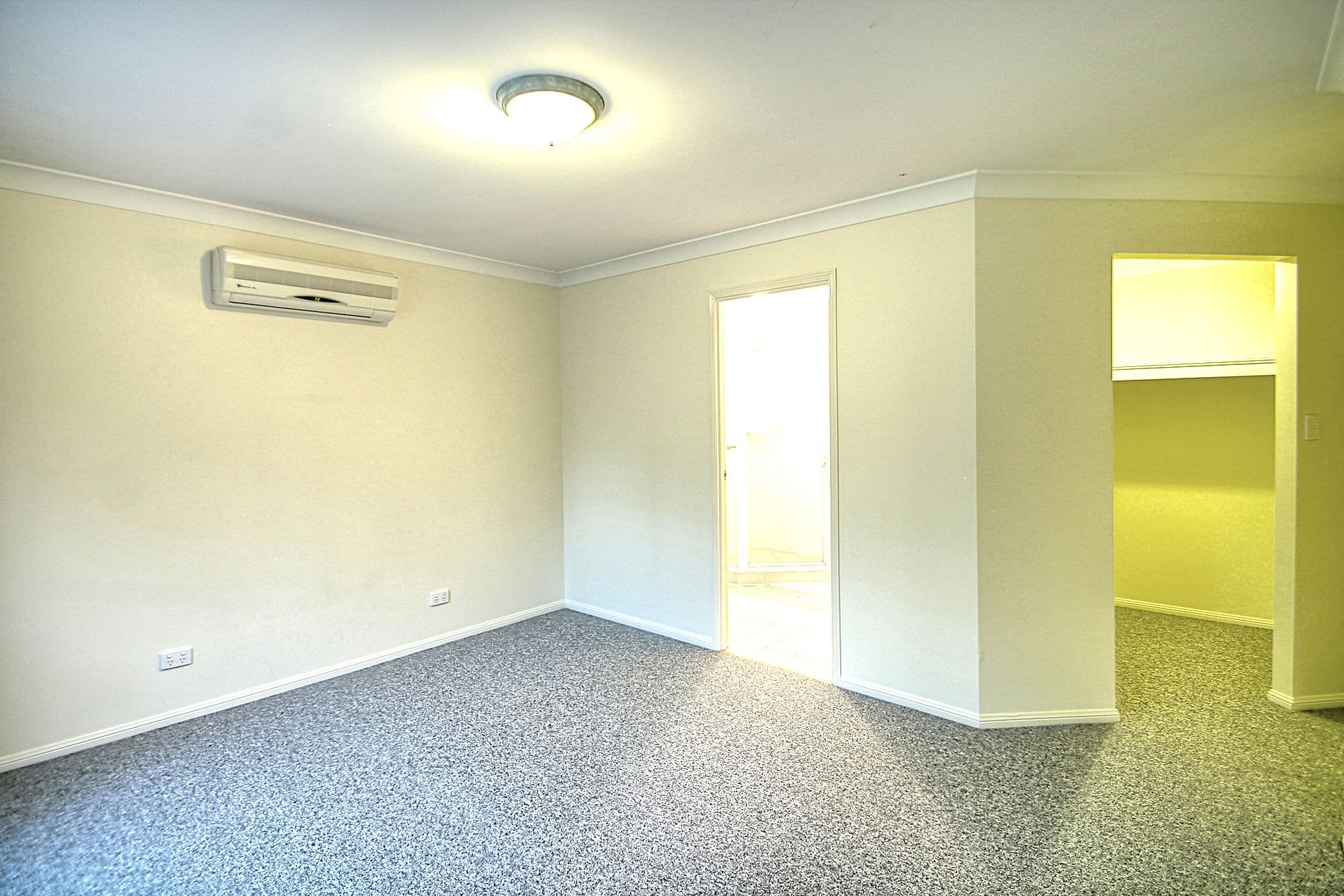 46 Russell Street, Silkstone QLD 4304, Silkstone - Thumbnail 6