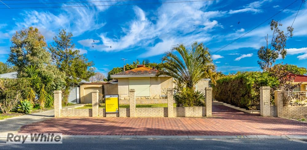 32 Calvert Way, Girrawheen WA 6064, Girrawheen - Image 1