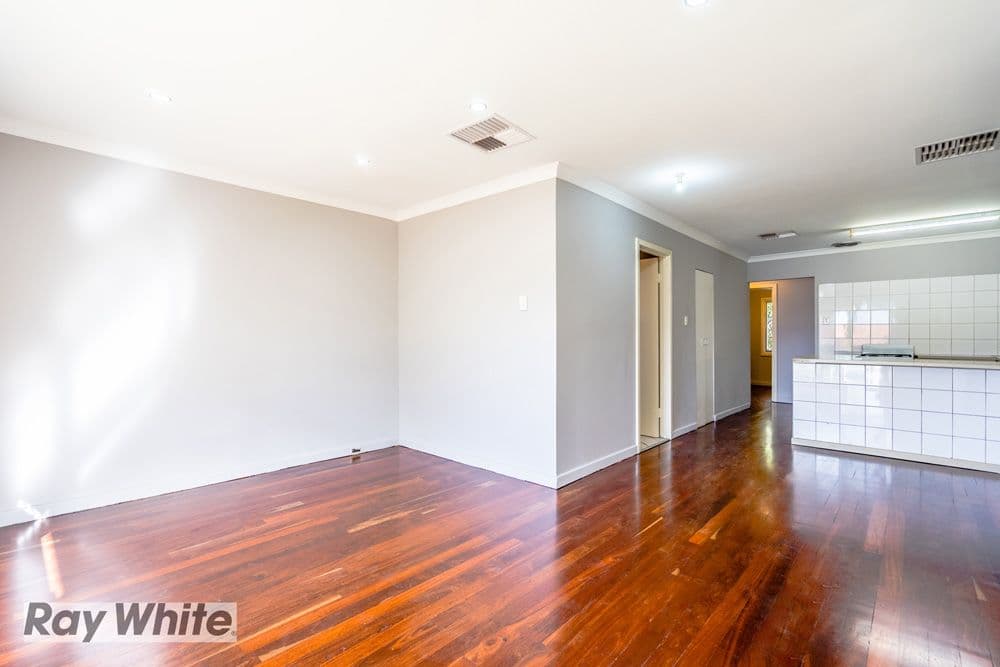 32 Calvert Way, Girrawheen WA 6064, Girrawheen - Thumbnail 2