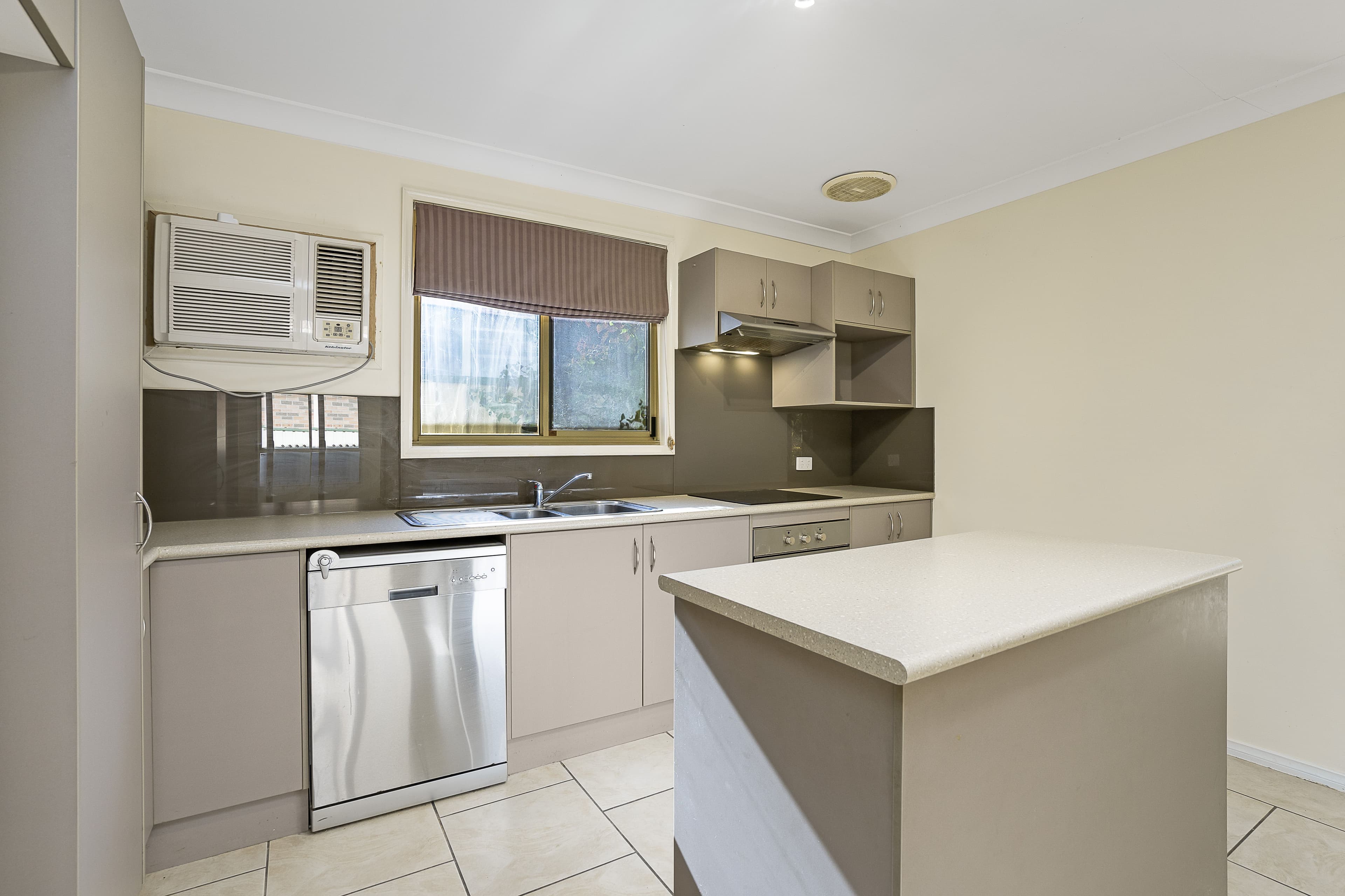 15 Casuarina Crescent, Metford NSW 2323, Metford - Thumbnail 3