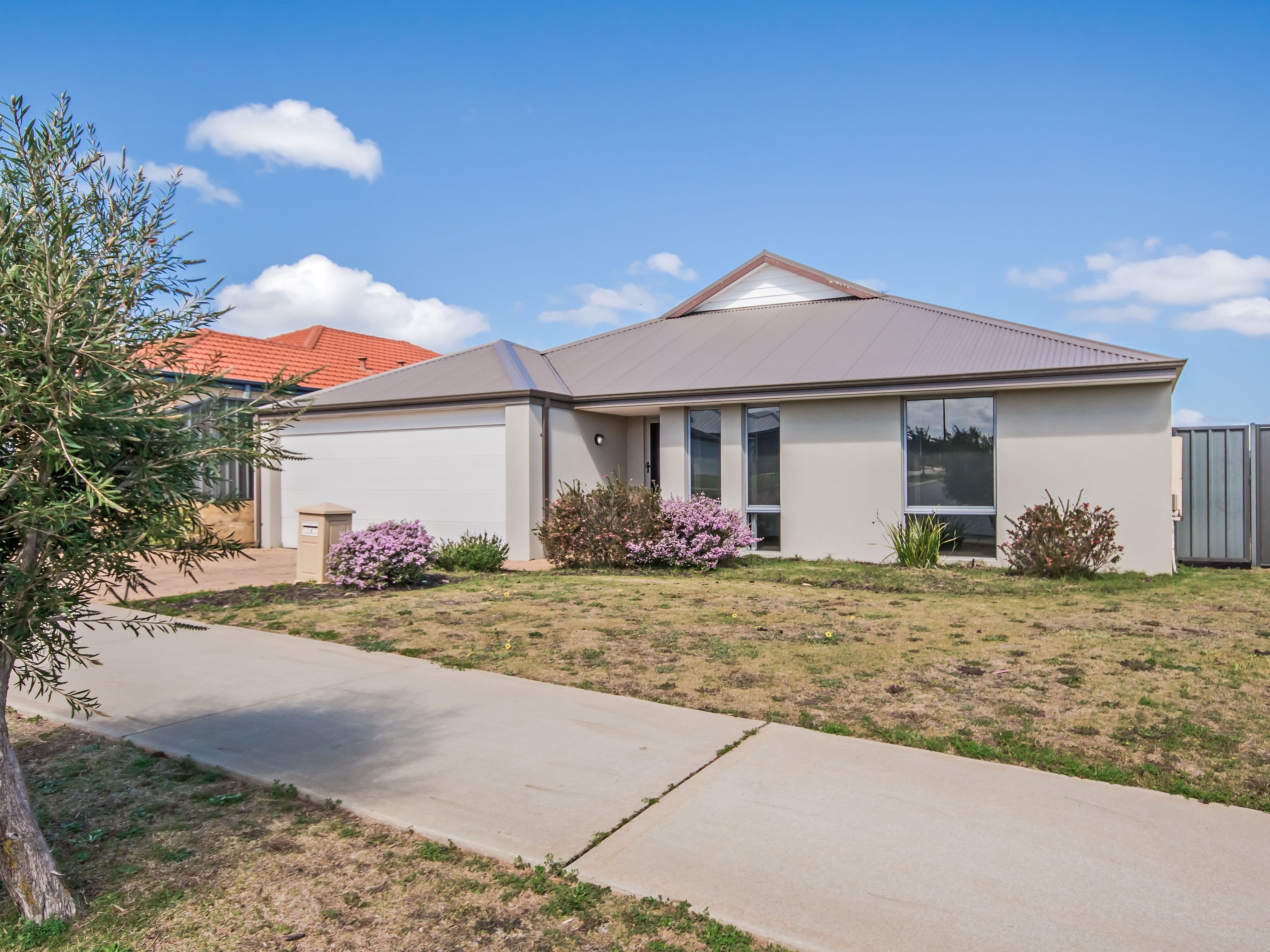 16 Kingcote Road, BALDIVIS WA 6171, Baldivis - Thumbnail 2