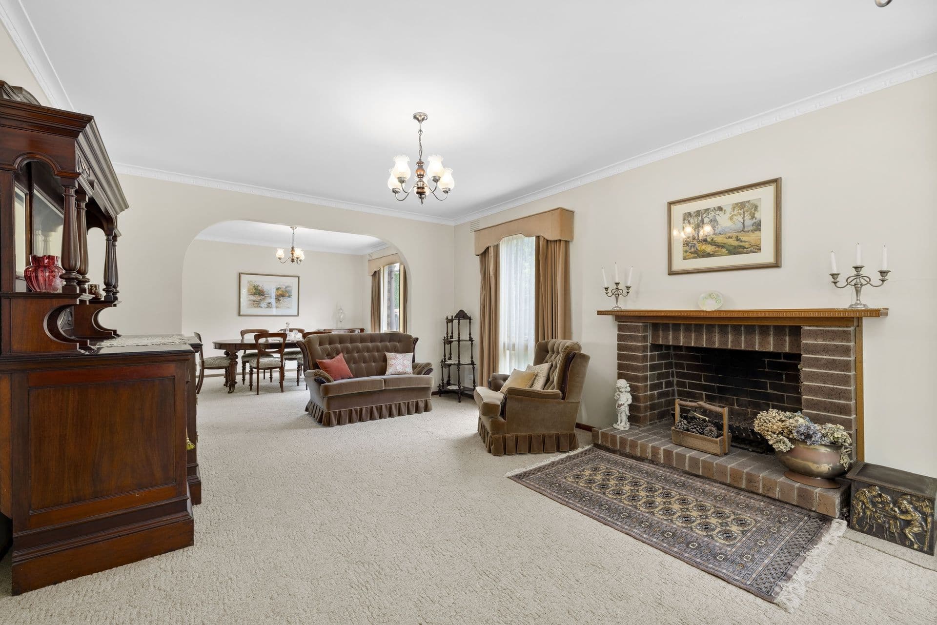 1 Oakdene Court, Mount Waverley VIC 3149, Mount Waverley - Thumbnail 2
