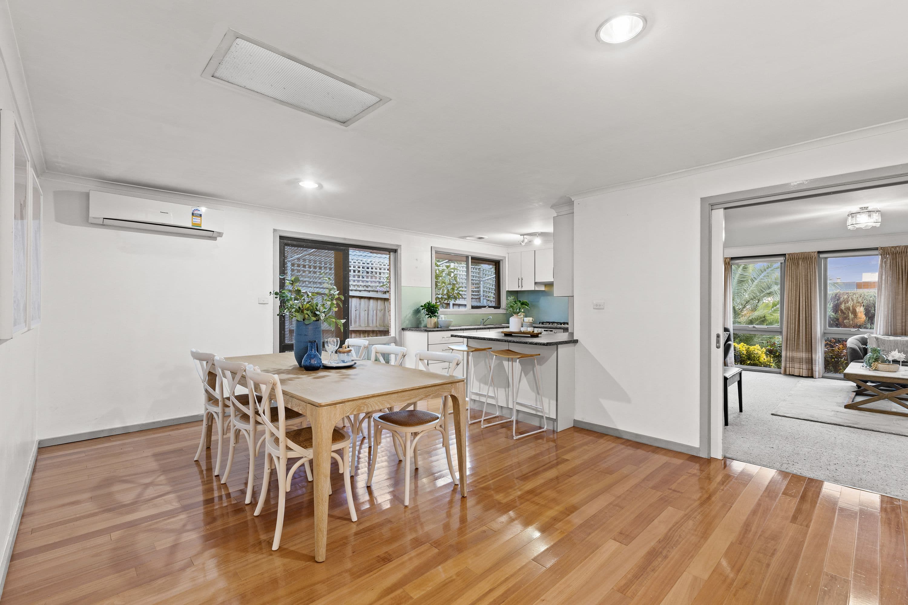216 Outlook Drive, Dandenong North VIC 3175, Dandenong North - Thumbnail 5