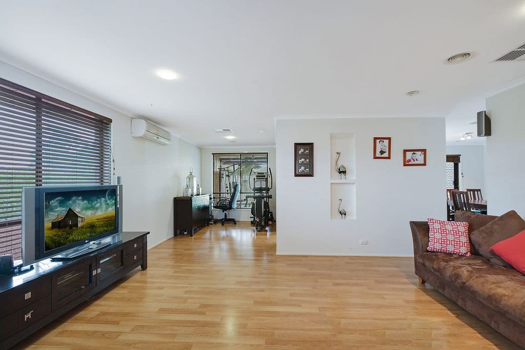 14 Coronet Close, Epping VIC 3076, Epping - Thumbnail 3