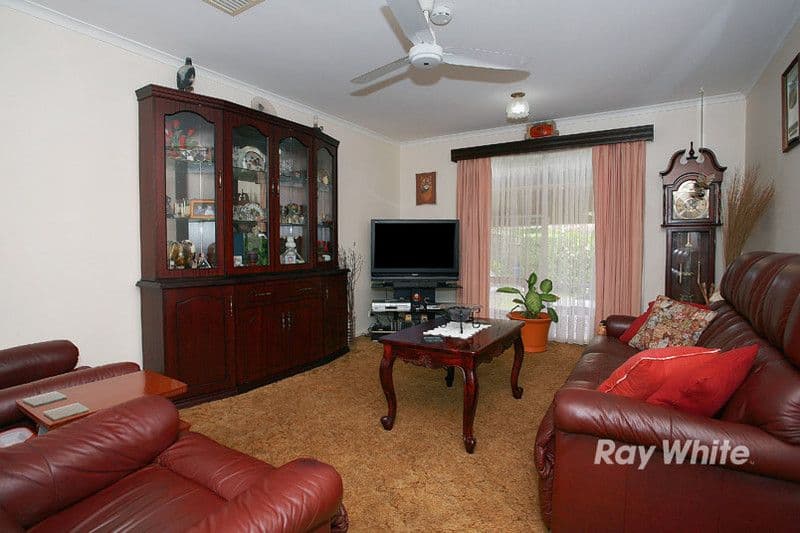 5 Timberglade Drive, NOBLE PARK NORTH VIC 3174, Noble Park North - Thumbnail 2