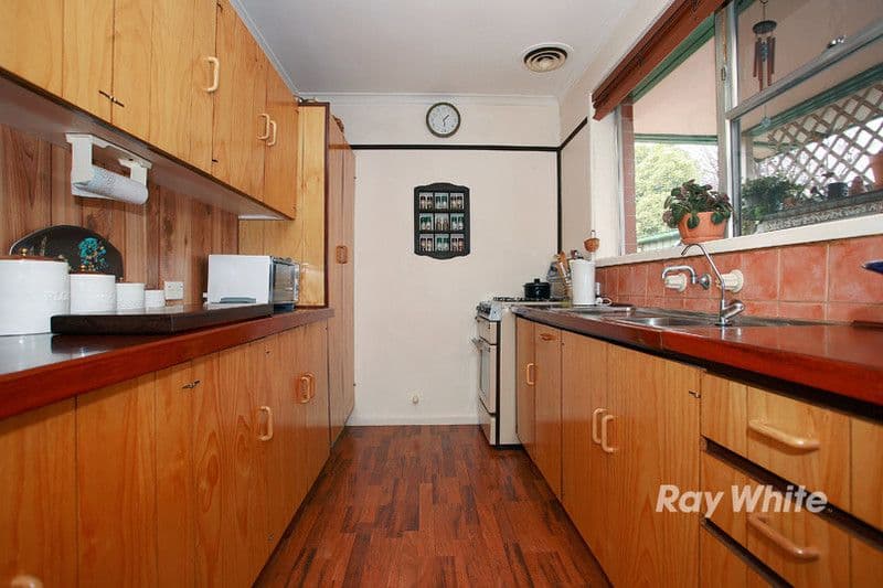 5 Timberglade Drive, NOBLE PARK NORTH VIC 3174, Noble Park North - Thumbnail 3
