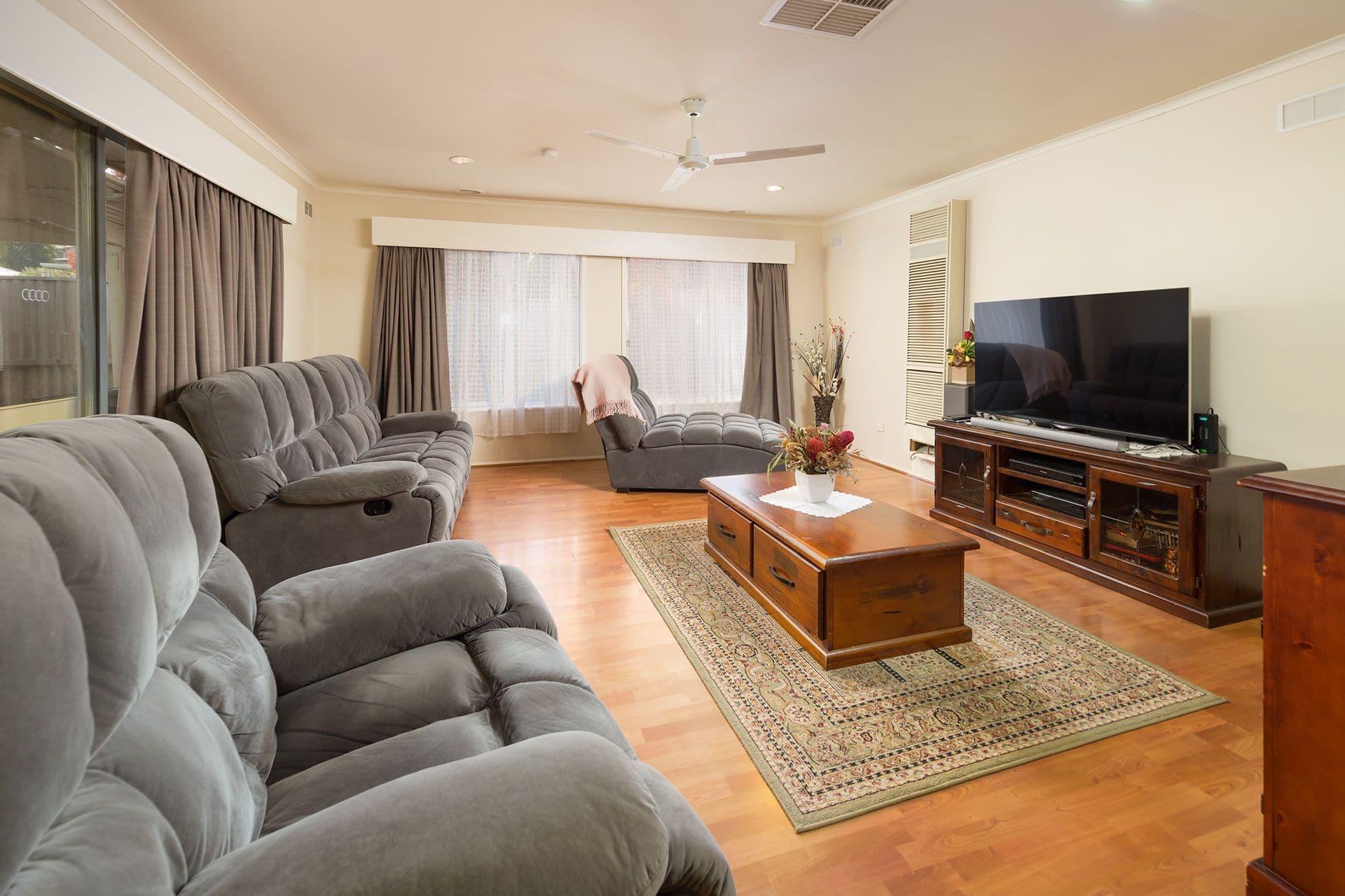 414 Dale Crescent, Lavington - Thumbnail 2