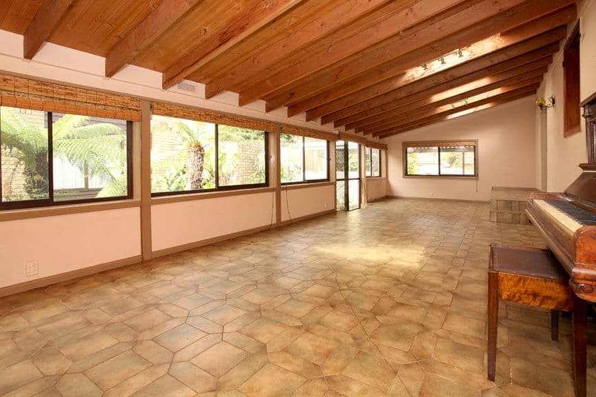 49 Packham Crescent, GLEN WAVERLEY VIC 3150, Glen Waverley - Thumbnail 4