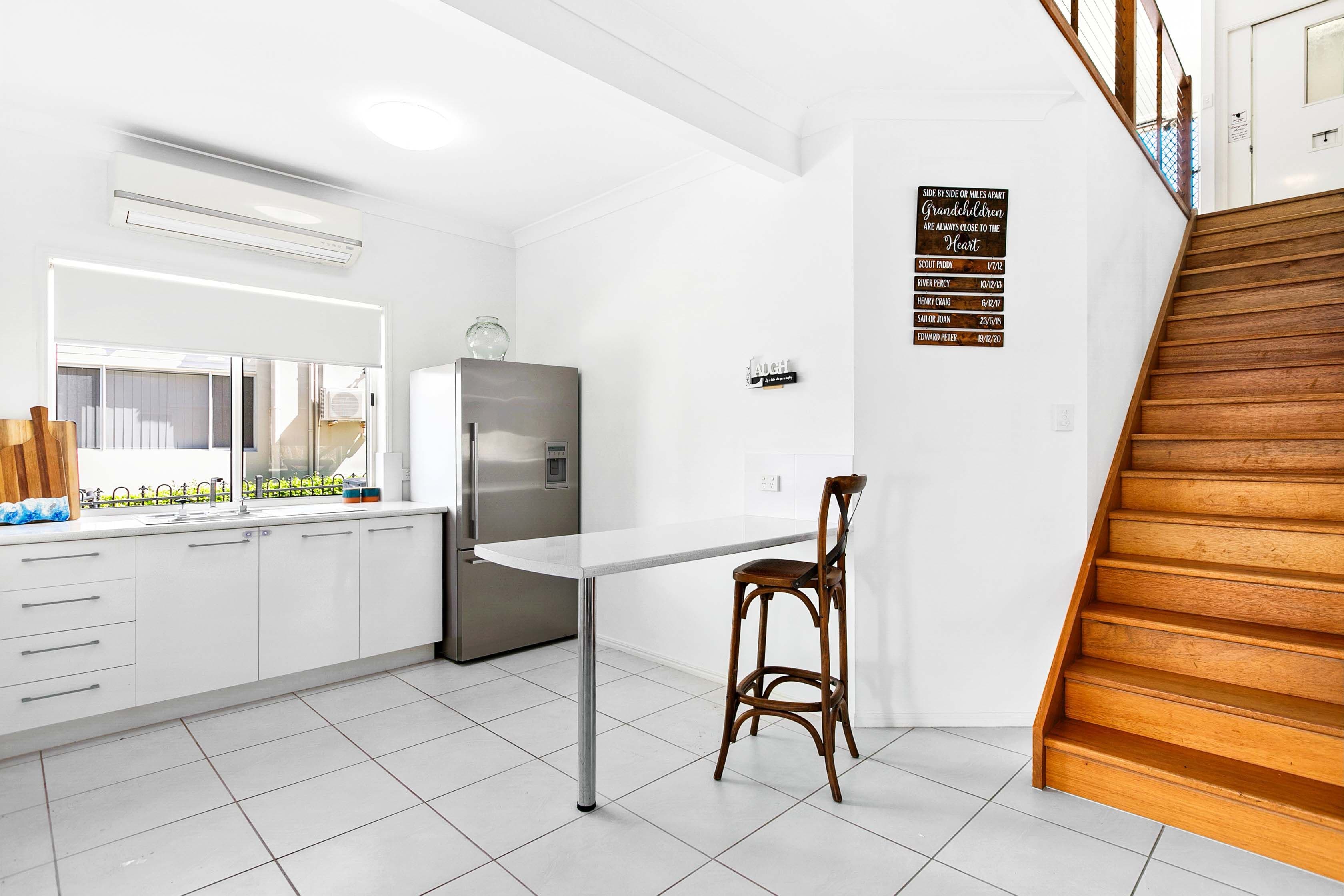 99 Esplanade, Point Vernon QLD 4655, Point Vernon - Thumbnail 5
