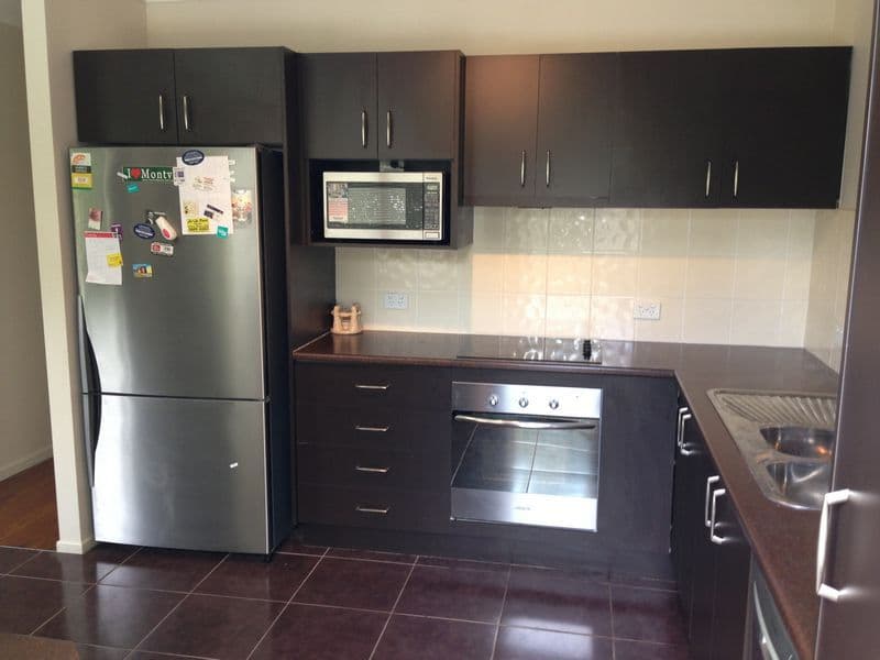 7 Dobson Drive, STRATHPINE QLD 4500, Strathpine - Thumbnail 5