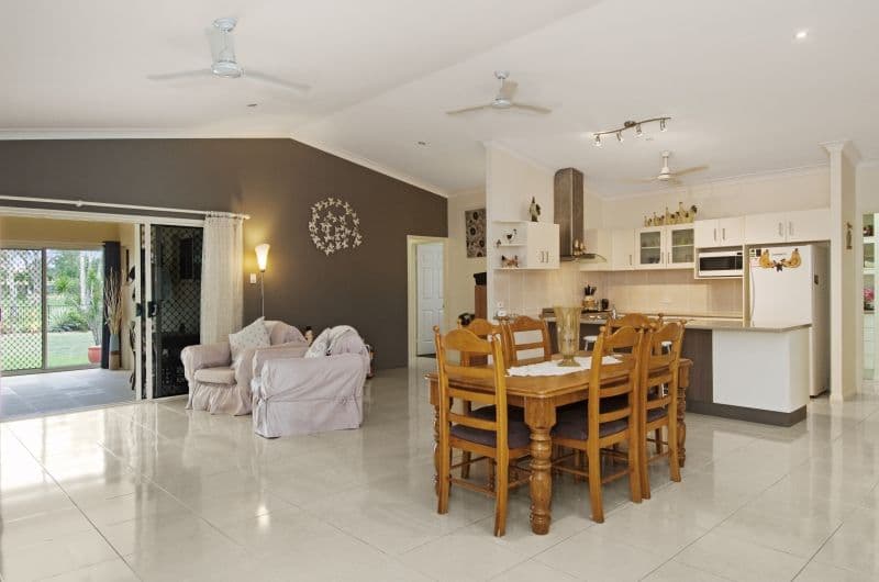 27 Daintree Drive, BUSHLAND BEACH QLD 4818, Bushland Beach - Thumbnail 2
