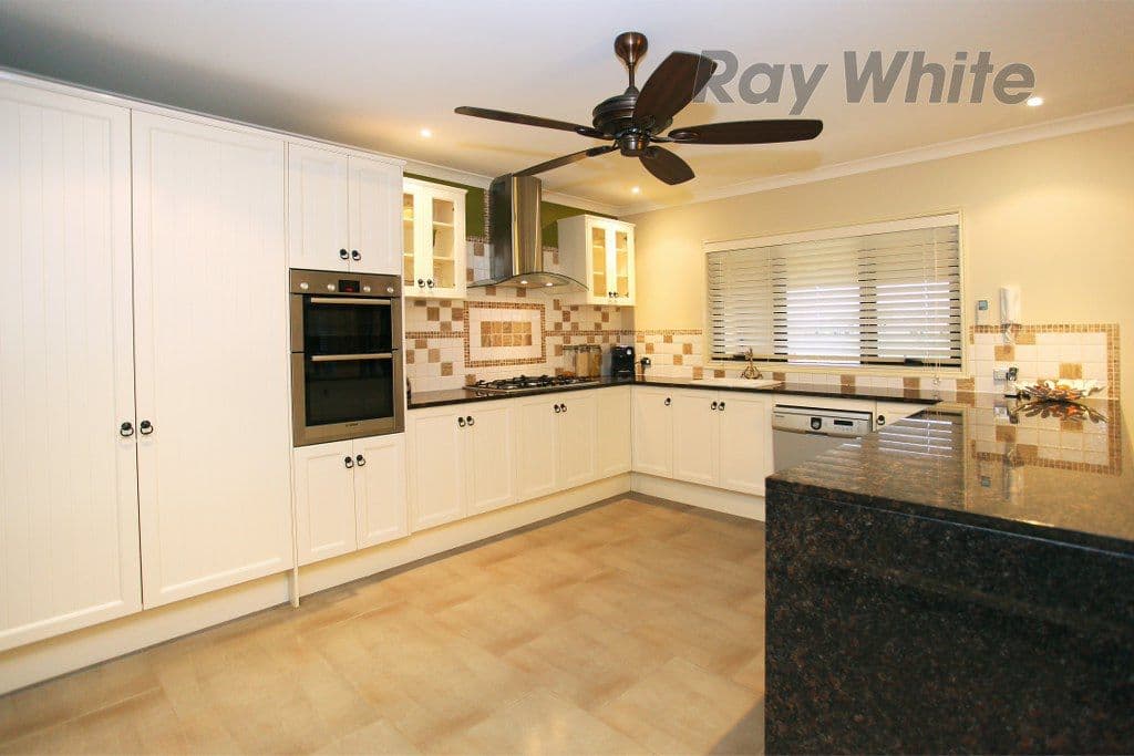 62 Vaucluse Boulevard, SANCTUARY LAKES VIC 3030, Sanctuary Lakes - Thumbnail 7