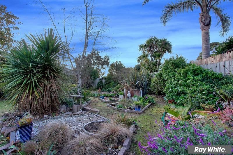 18 Meribah Close, MORNINGTON VIC 3931, Mornington - Thumbnail 2