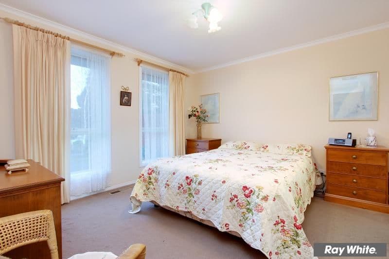 18 Meribah Close, MORNINGTON VIC 3931, Mornington - Thumbnail 4