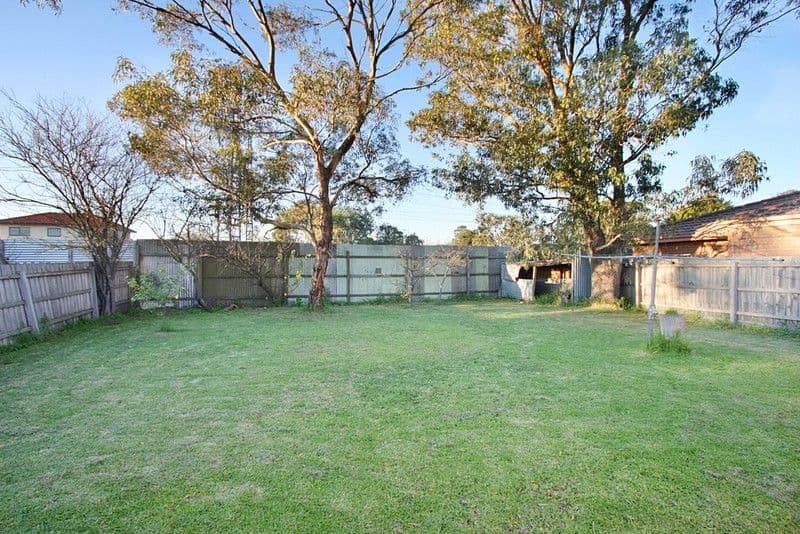 63 Carlisle Crescent, Hughesdale VIC 3166, Hughesdale - Thumbnail 8