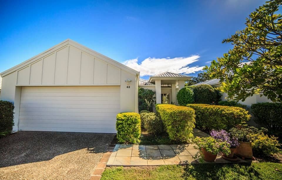 272 Ashmore Road, BENOWA QLD 4217, Benowa - Image 1