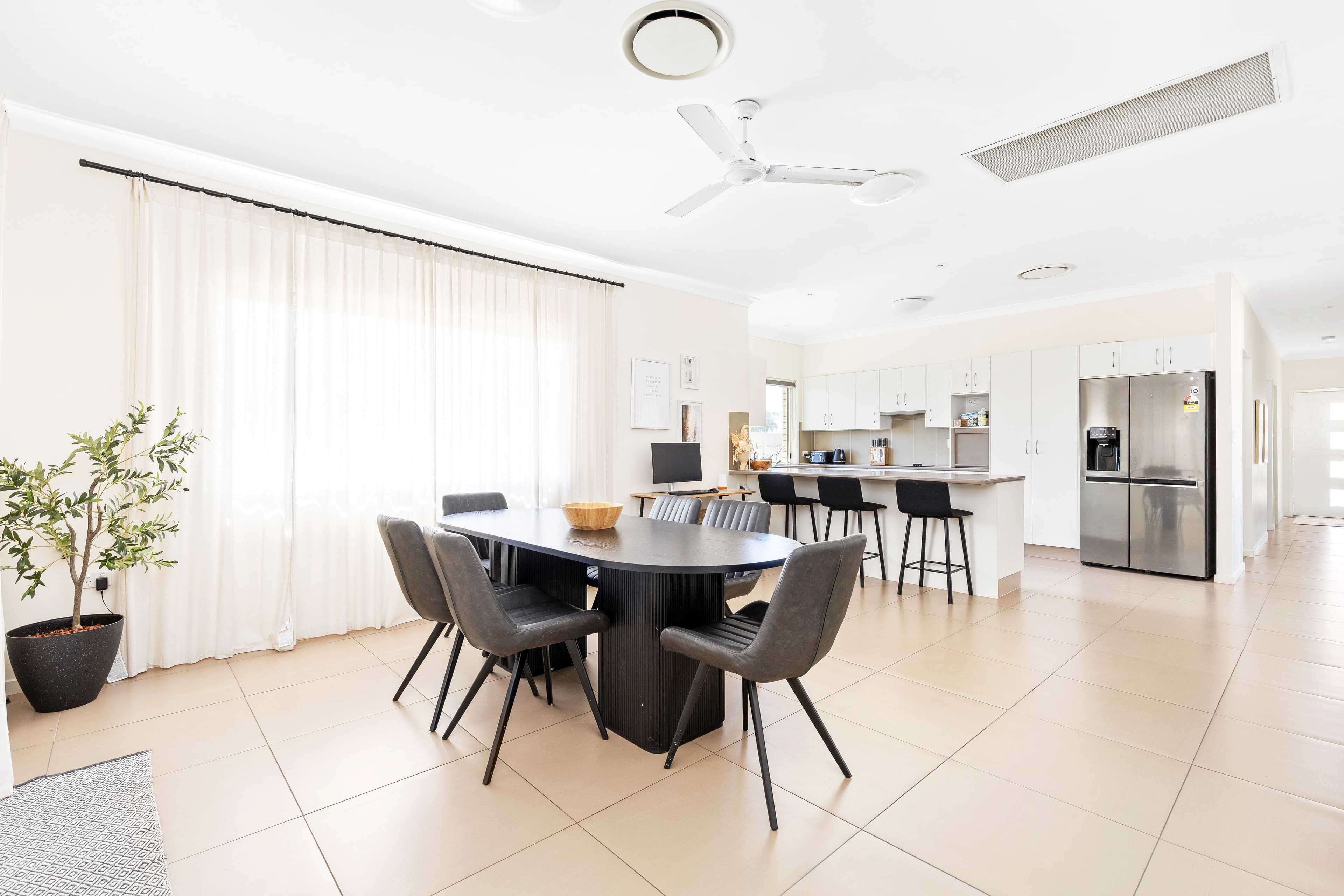 20 Mayfair Drive, Emerald QLD 4720, Emerald - Thumbnail 4