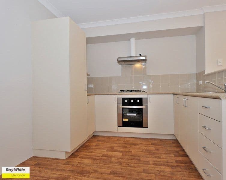 6 Greenslade Crescent, ELLENBROOK WA 6069, Ellenbrook - Thumbnail 3