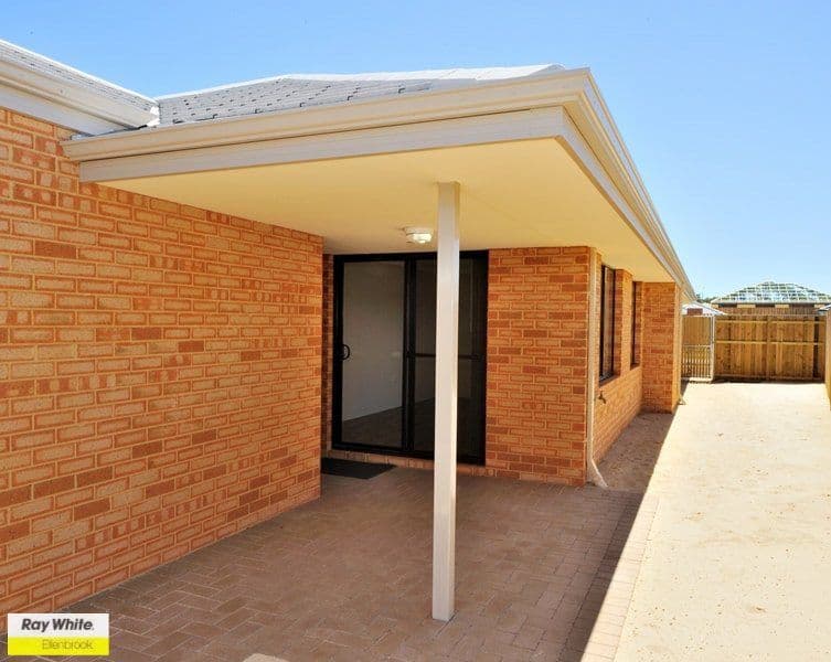 6 Greenslade Crescent, ELLENBROOK WA 6069, Ellenbrook - Thumbnail 4