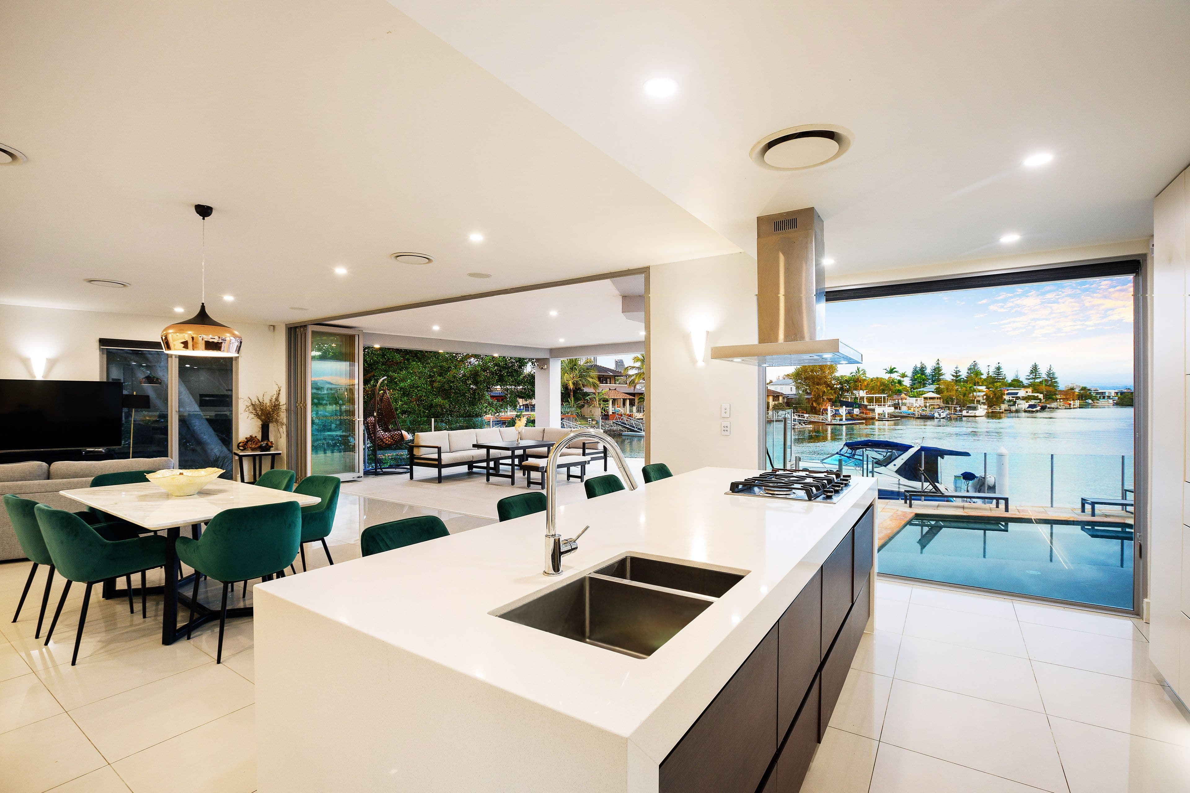 90 Monaco Street, Broadbeach Waters QLD 4218, Broadbeach Waters - Thumbnail 7