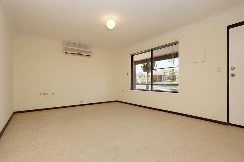 30 Oakleaf  Circle, MIRRABOOKA WA 6061, Mirrabooka - Thumbnail 2