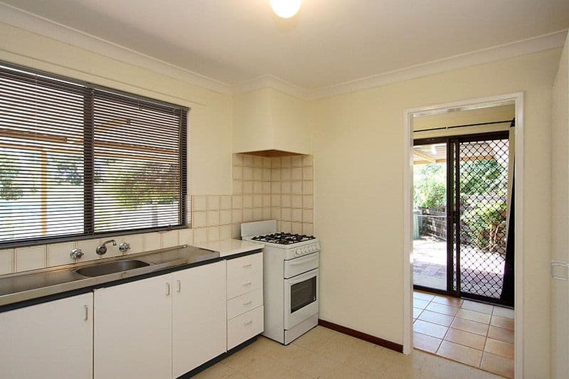 30 Oakleaf  Circle, MIRRABOOKA WA 6061, Mirrabooka - Thumbnail 4