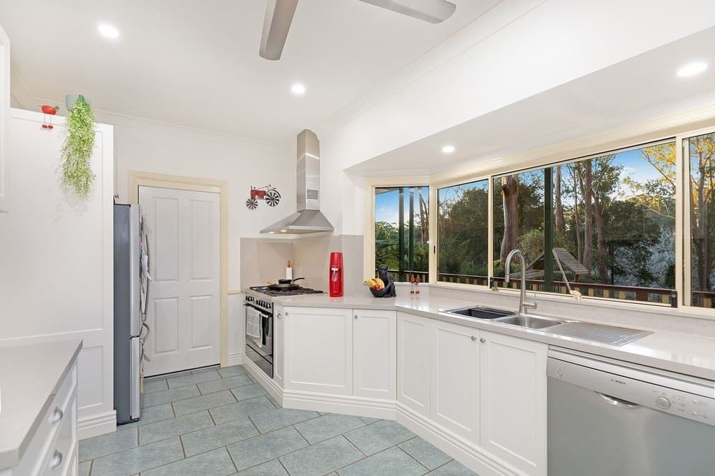 27 Erina Valley Road, Erina - Thumbnail 7