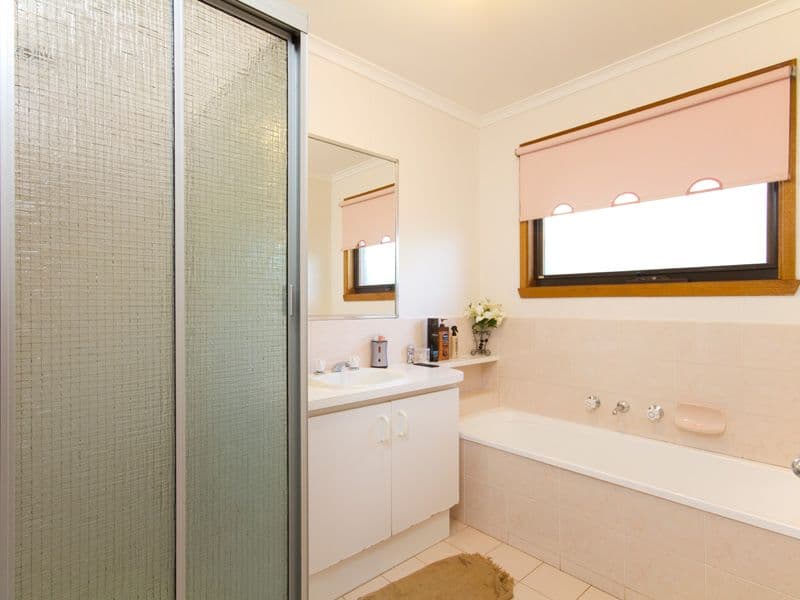 6 Haughton Court, HAMPTON PARK VIC 3976, Hampton Park - Thumbnail 4