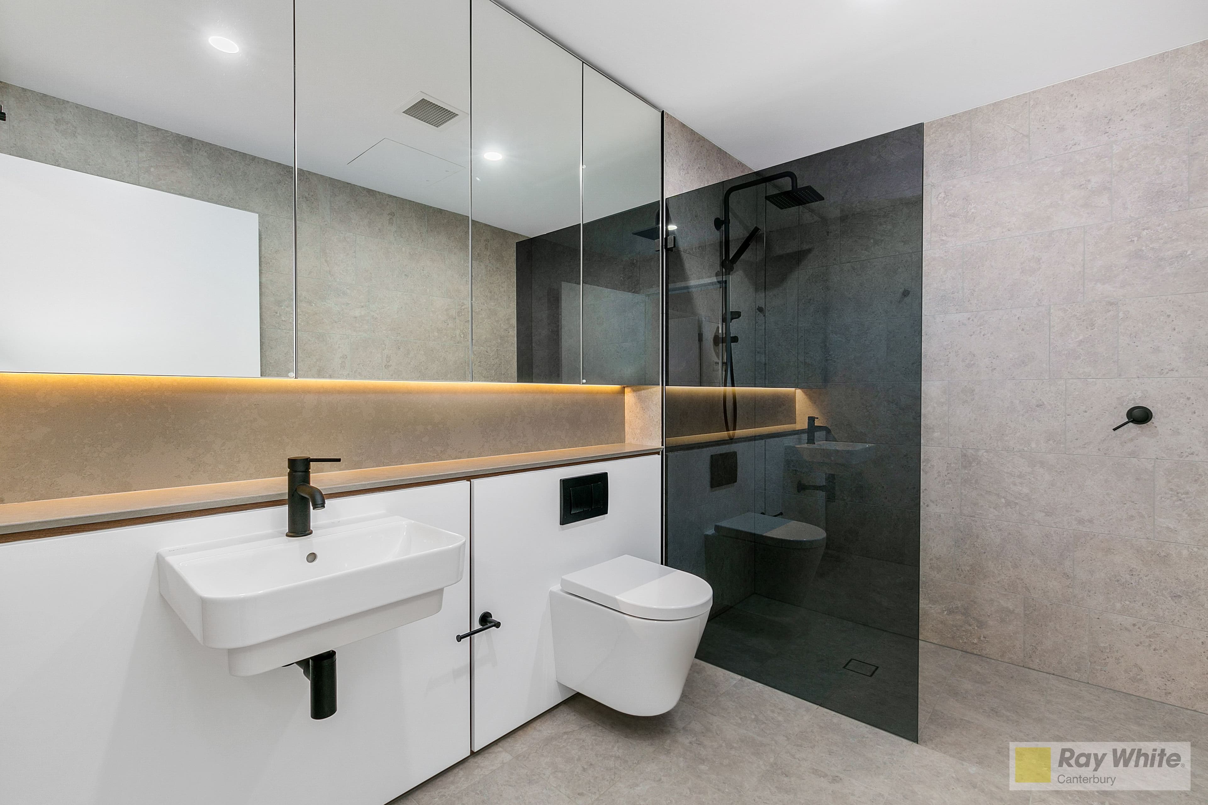2 Higherdale Avenue, Miranda NSW 2228, Miranda - Thumbnail 5