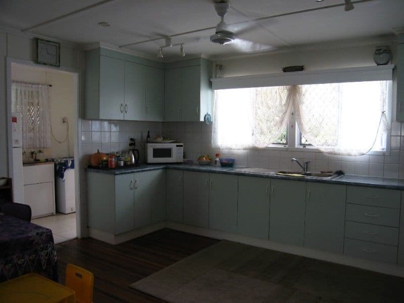 16 Burston Street, NORTH MACKAY QLD 4740, North Mackay - Thumbnail 4