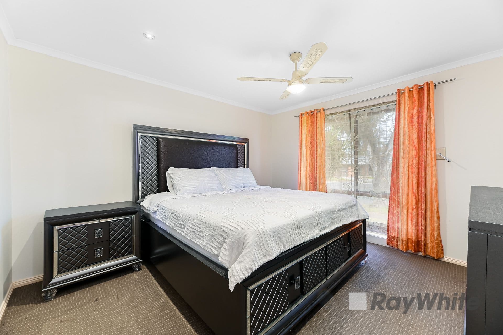 22 Sapphire Drive, Hampton Park VIC 3976, Hampton Park - Thumbnail 7