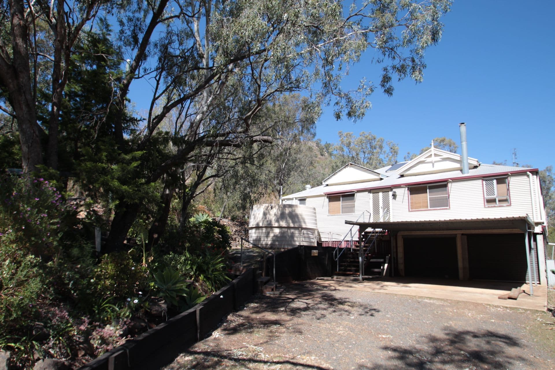 13 Rowland Court, Gowrie Mountain QLD 4350, Gowrie Mountain - Thumbnail 2