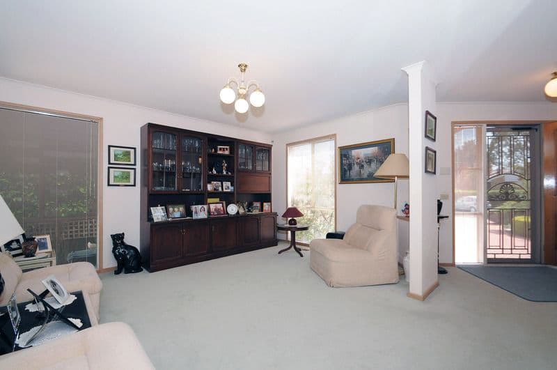 4 Stradbrook Court, CARRUM DOWNS VIC 3201, Carrum Downs - Thumbnail 2