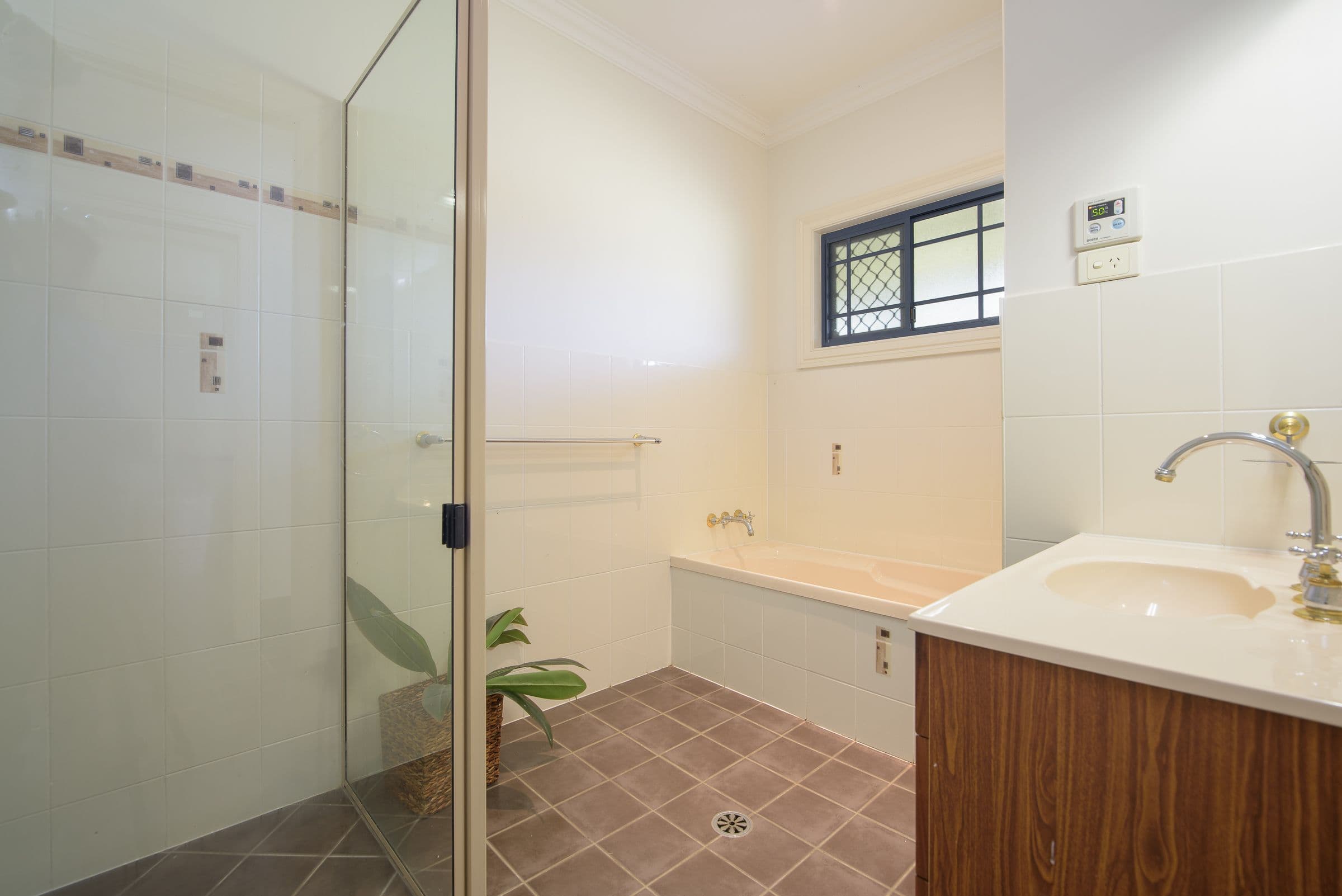 72 Jim Whyte Way, Burua QLD 4680, Burua - Thumbnail 8