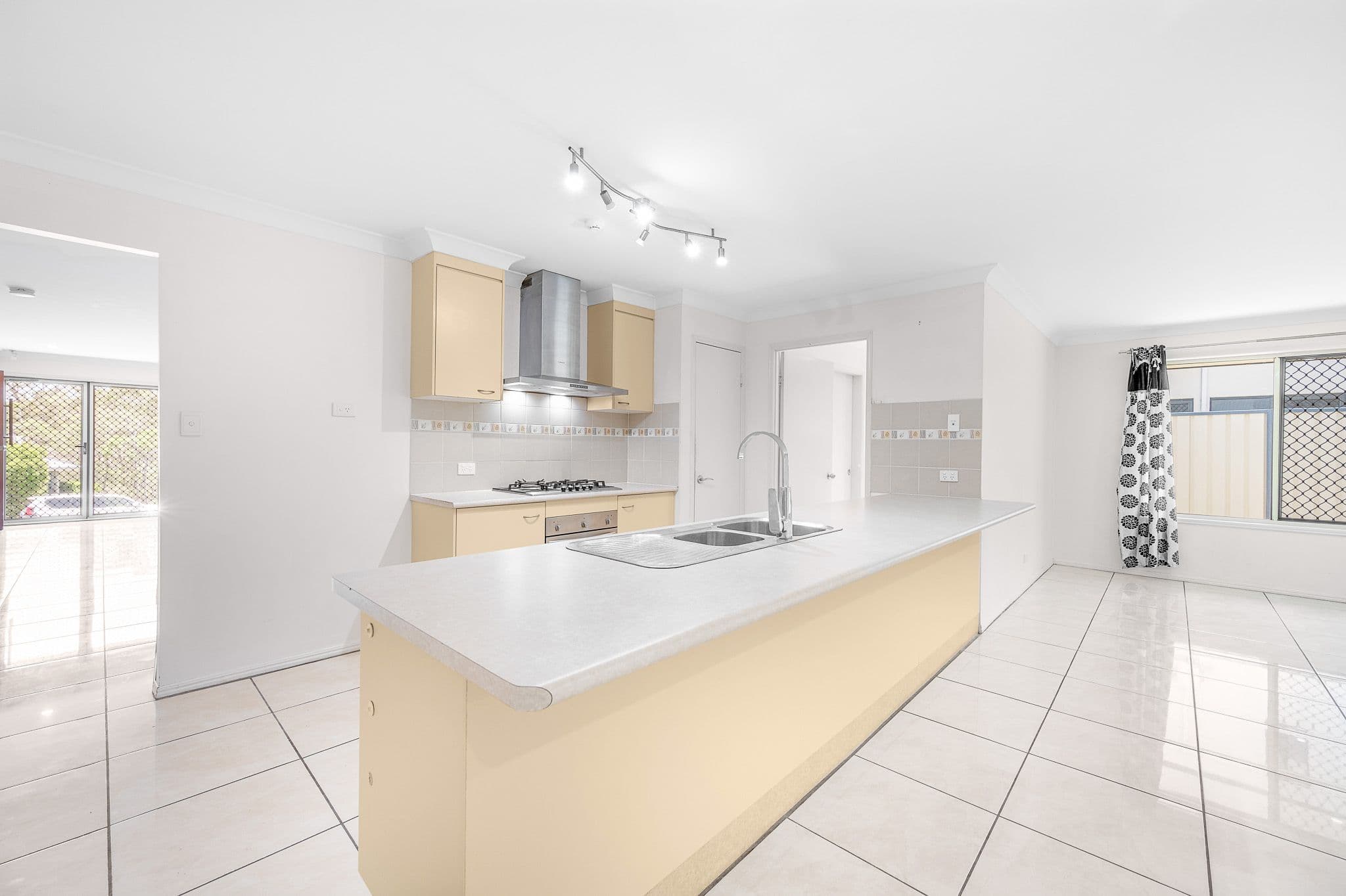 53 Sharyn Drive, New Auckland QLD 4680, New Auckland - Thumbnail 3