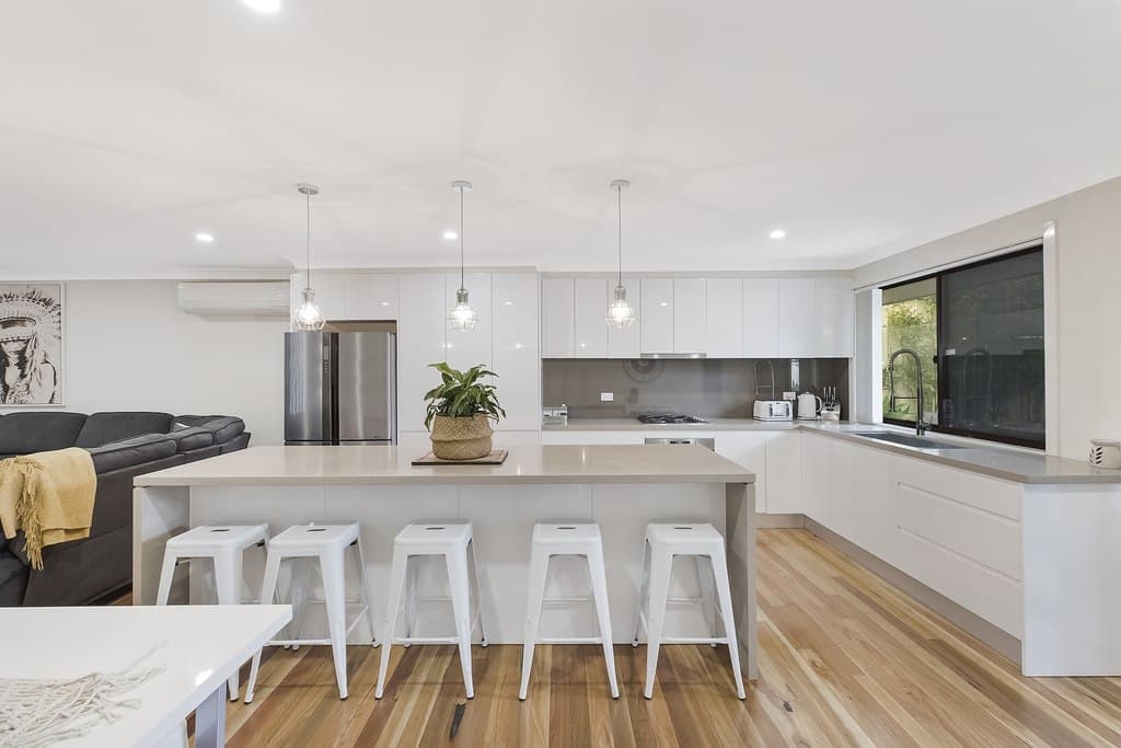 2 Namoi Close, Bateau Bay - Image 1